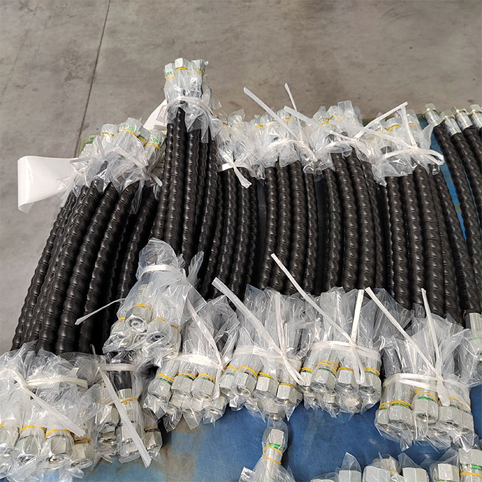 Safety guidelines and daily maintenance points for steel wire rubber hoses